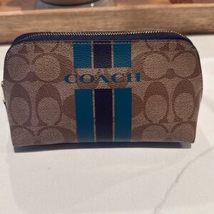 Coach Cosmetic Pouch bag 💙 some makeup stains inside only